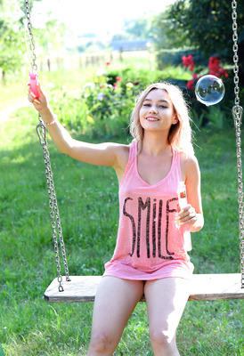 Angelina Ash in Swingin' Smile by Met-Art - 2 of 12