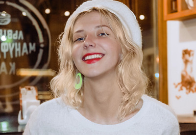 Presenting Jessika by Met-Art