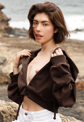 Taya Sour Watch4Beauty