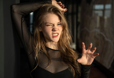 Valeria Mint in Noir Contour by Met-Art