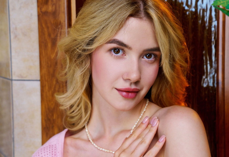 Sofia Aya Photo 4 of 10