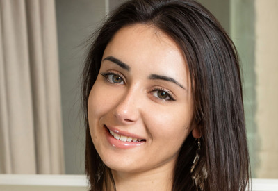 Dionisia in Slim Fit by Met-Art