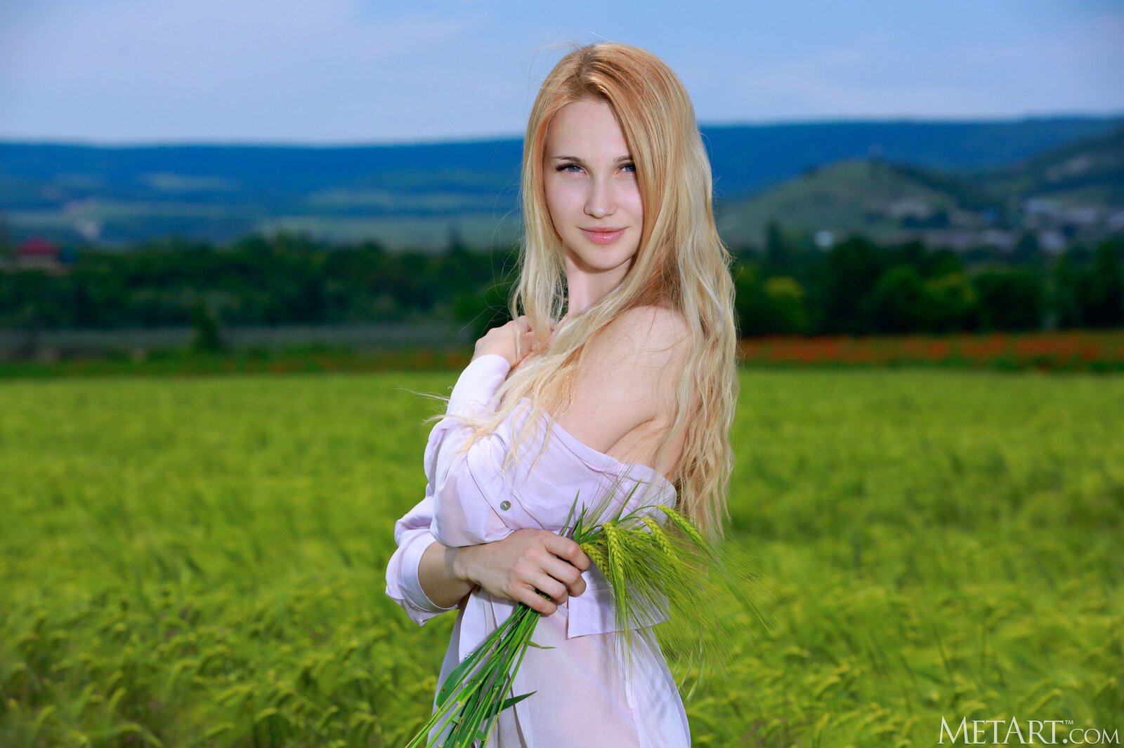 Kendell in Open Fields by Met-Art | Erotic Beauties