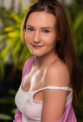 Olivia Westsun in Twist and Tease by Met-Art