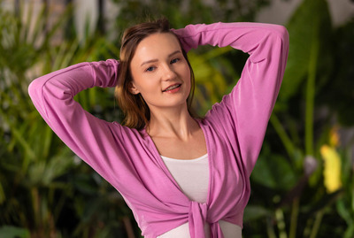 Olivia Westsun in Twist and Tease by Met-Art - 3 of 16