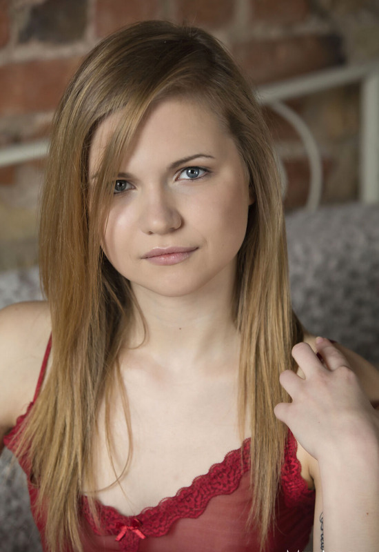 Isabela in Coziest by Met-Art