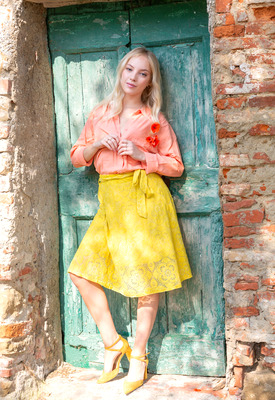 Bella Spark in Sun Shadows by Met-Art