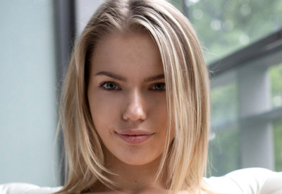 Samara in Feeling Cozy by Met-Art X