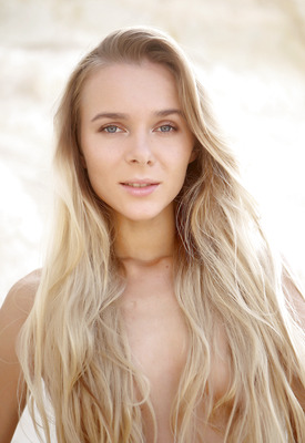 Karissa Diamond Photo 7 of 20