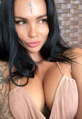 Ksusha Krasivchik Photo 2 of 10