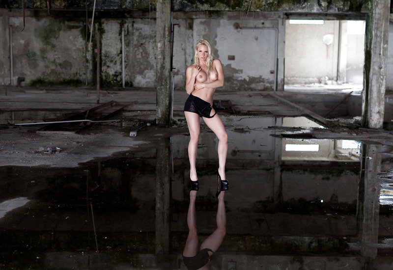 Victoria Angel Photo 1 of 13