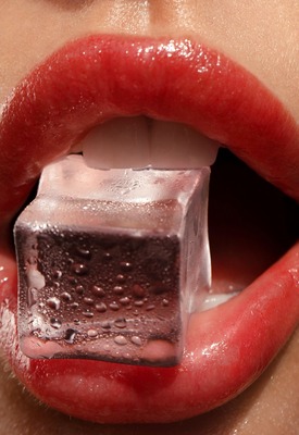 Teela La Roux Photo 1 of 4