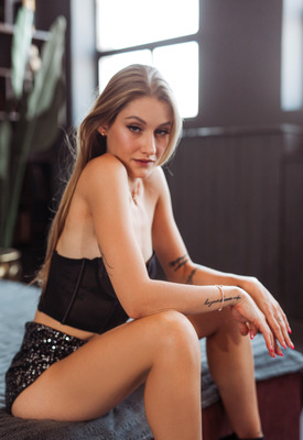 Tiffany Tatum Photo 7 of 20