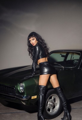 Scarlett Kapella Photo 7 of 10