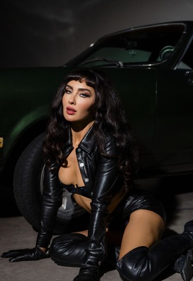 Scarlett Kapella Photo 8 of 10