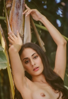 Leighla Habib Photo 7 of 8