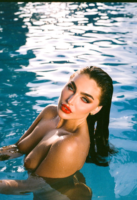 Emjay Rinaudo Photo 3 of 4