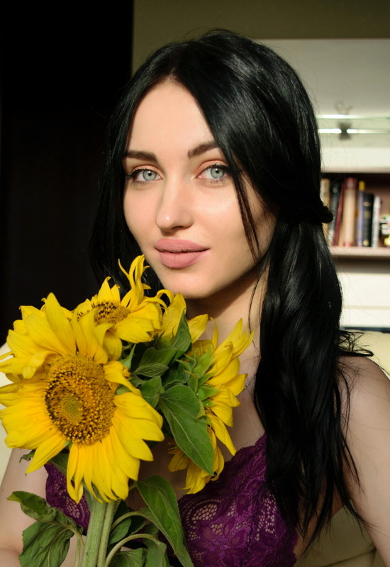 Madison Joan in Navera by Rylsky Art