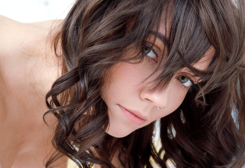 Danniela Photo 4 of 7