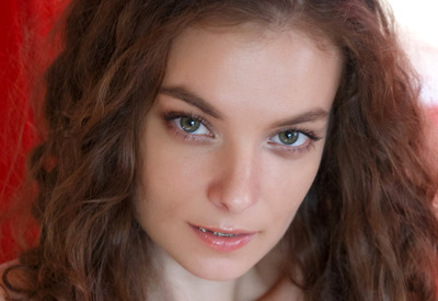 Veronika in Zwey by Rylsky Art