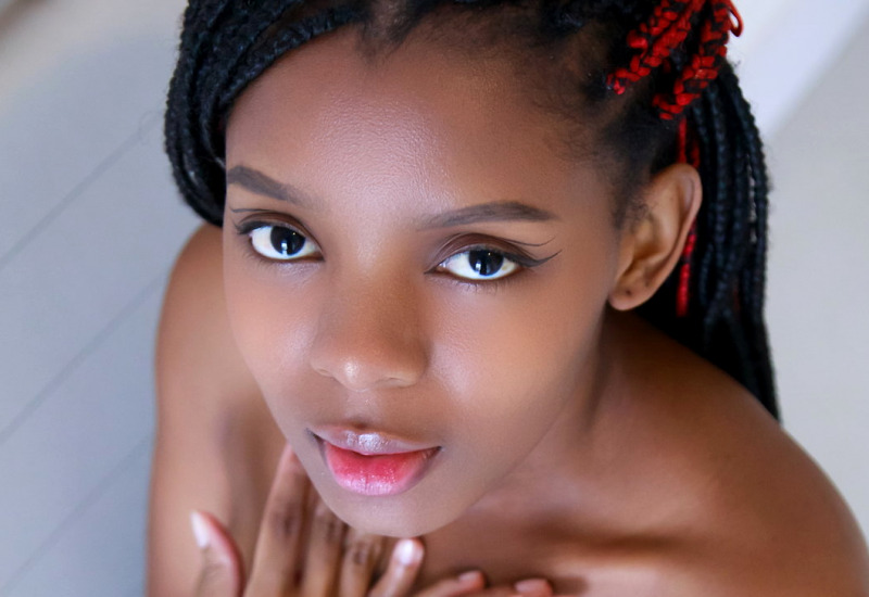 Sukki T in Zyzybawe by Rylsky Art