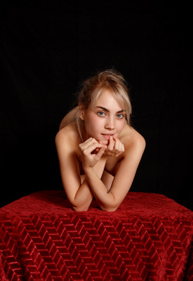 Sofy Bee Photo 1 of 9