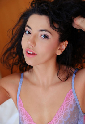 Mitzi X Photo 6 of 8