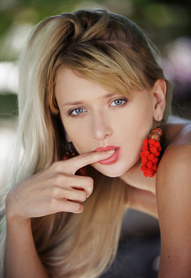 Nika N Photo 5 of 18