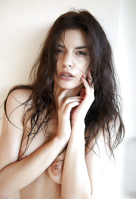 Candice Luca Photo 2 of 20