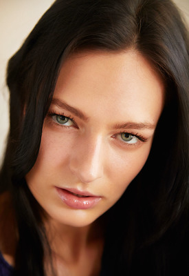 Leanne Lace Photo 1 of 16