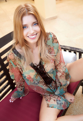 Freya Mayer Photo 2 of 20