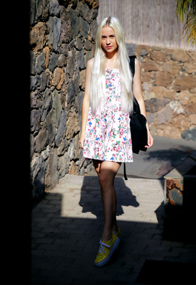 Nikki Hill Photo 11 of 11