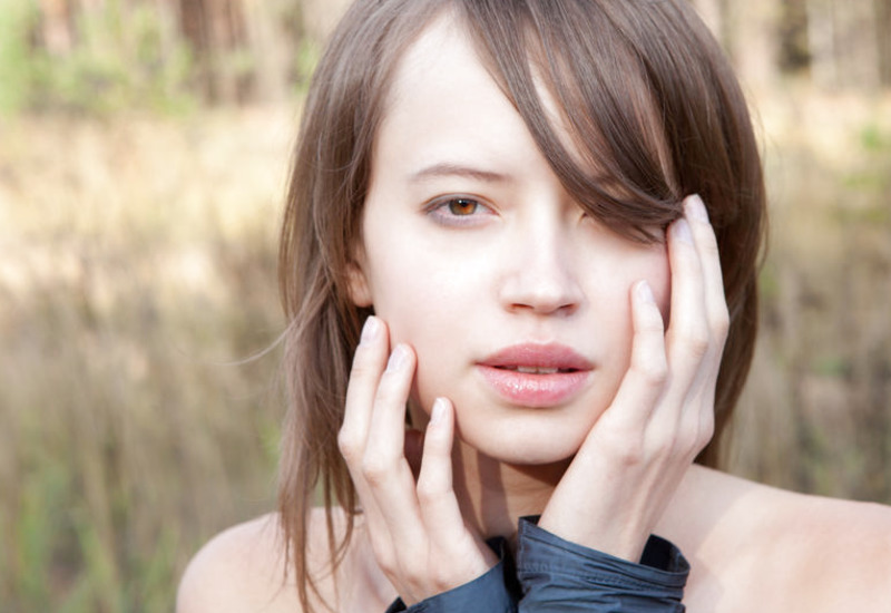 Kitana A Photo 2 of 2