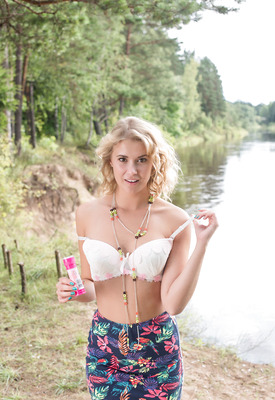 Alisha in Natural Look by Showy Beauty