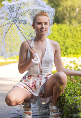 Erika Fox Photo 14 of 16