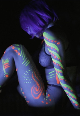 Jenny Q in Black Light by StasyQ