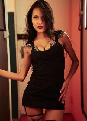 Stephany Q in Episode 681 by StasyQ - 1 of 16