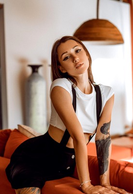 Black Mango Photo 2 of 8