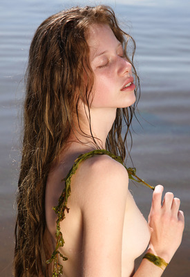 Nicole K Photo 1 of 6