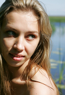 Blondie in On The Lake by Stunning 18