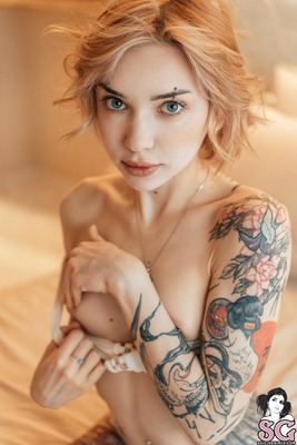 Roxylove in White Moon by Suicide Girls - 5 of 12