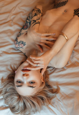 Roxylove in White Moon by Suicide Girls