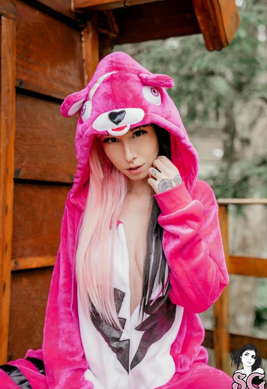 Eveel in Find Me On Lonely Lodge by Suicide Girls