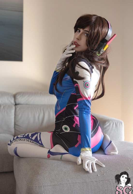 Loligaia in Dva and Chill by Suicide Girls