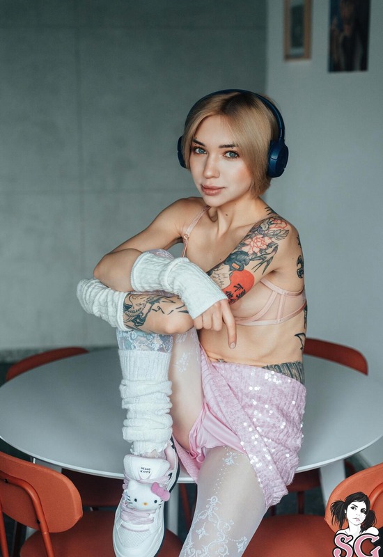 Roxylove in Pure Serenity by Suicide Girls