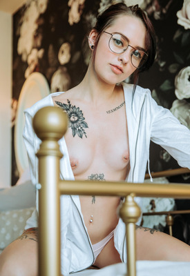 Vyne in Heartbreaker by Suicide Girls