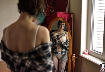 Skydot in Reflections Of A Languorous Reading by Suicide Girls