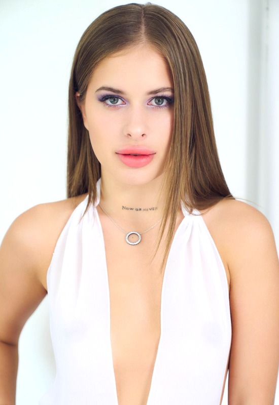 Nina Belucci in Lady of The House by Superbe Models