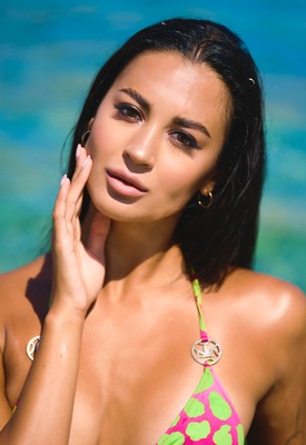 Victoria Mur Photo 14 of 20