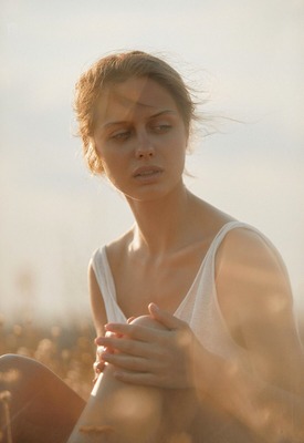 Amelie Lou in Endless Summer by Superbe Models